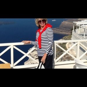 Meet your Posher, Iris